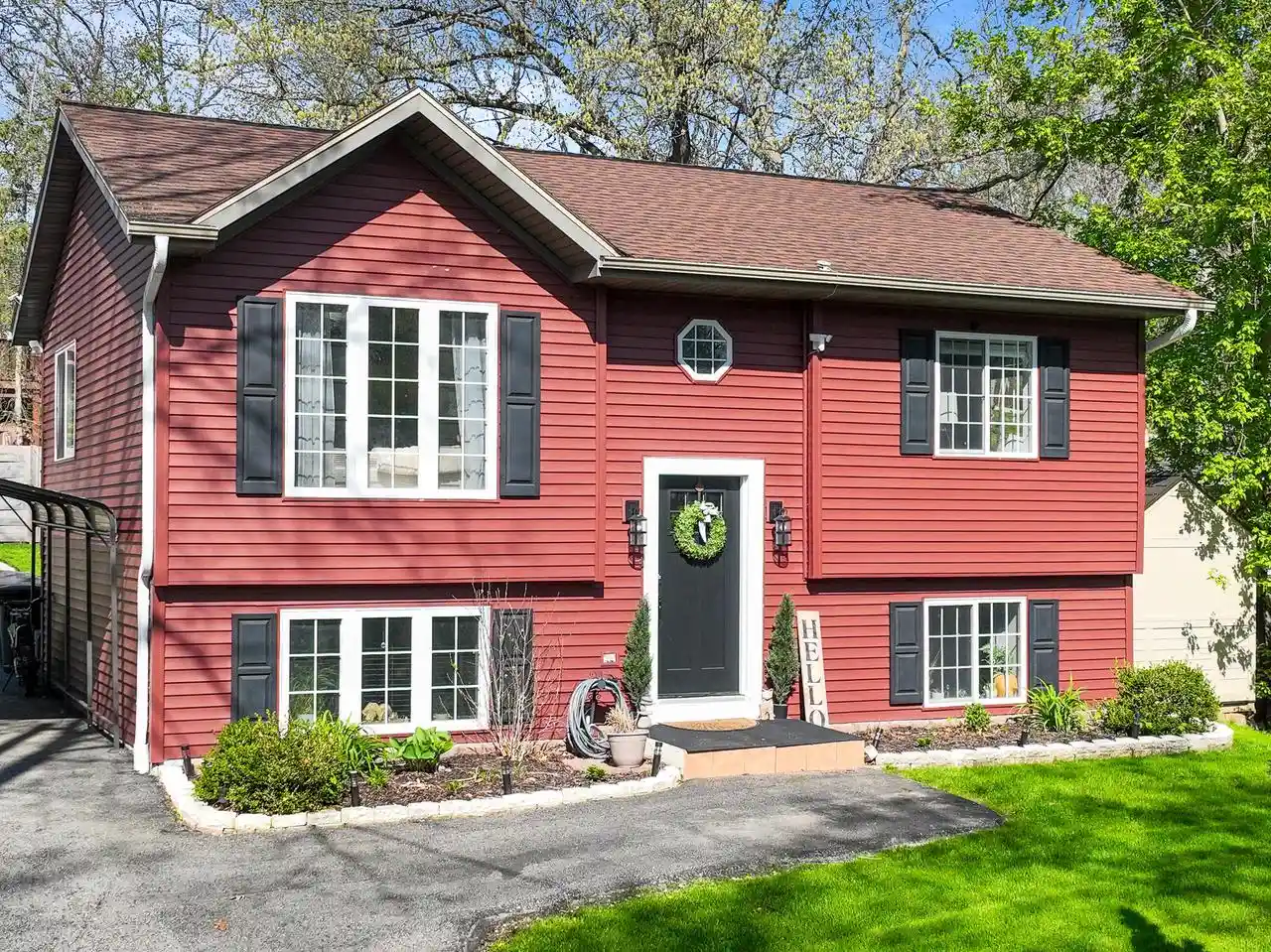 Photo 1 of Single family home for sale at N3311 Queen Road Road, Lake Geneva, WI 53147 | MLS# 1977967 | Listing updated on 2026-09-02