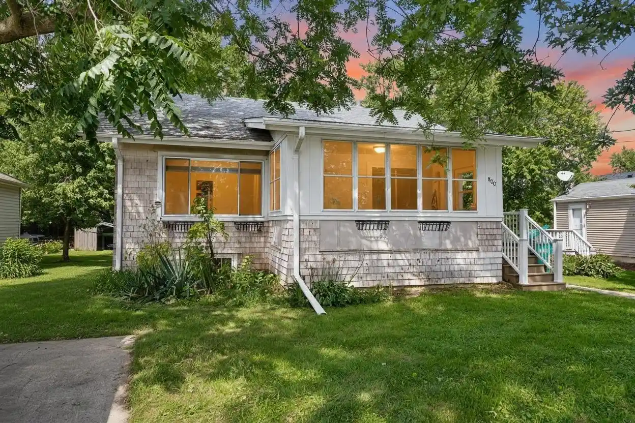 Photo 1 of Single family home for sale at 800 9th Avenue Avenue, Union Grove, WI 53182 | MLS# 1977971 | Listing updated on 2026-09-16