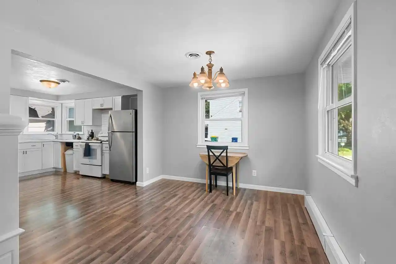 Photo 3 of Single family home for sale at 1335 San Jose Pl Pl, Green Bay, WI 54303 | MLS# 50331714 | Listing updated on 2026-09-21