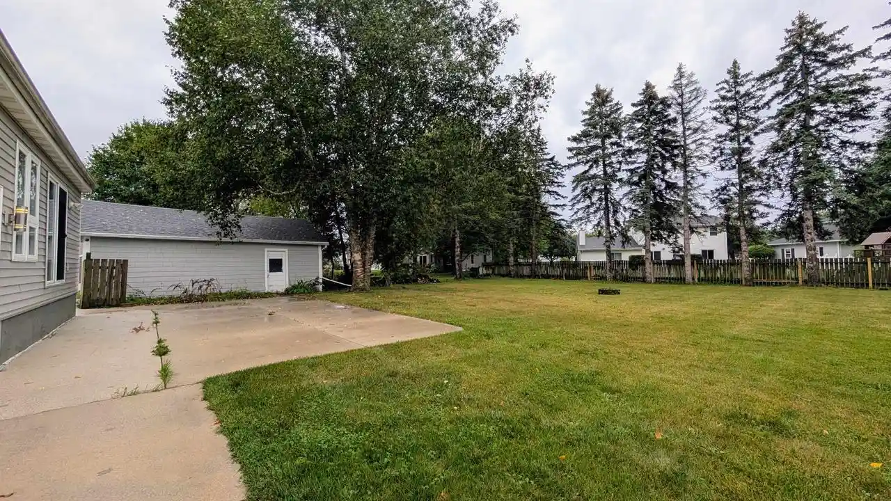 47th image of 4013 Michigan Avenue Avenue, Manitowoc, WI 54220 | MLS# 50331715
