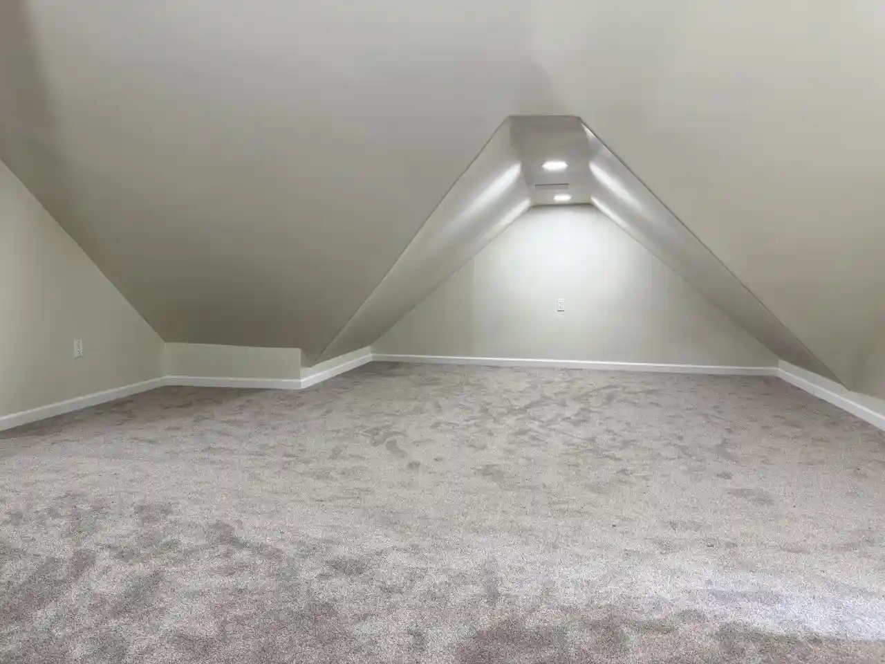 Photo 3 of Single family home for sale at 934 Wilson Street Street, Racine, WI 53404 | MLS# 1977987 | Listing updated on 2026-09-02