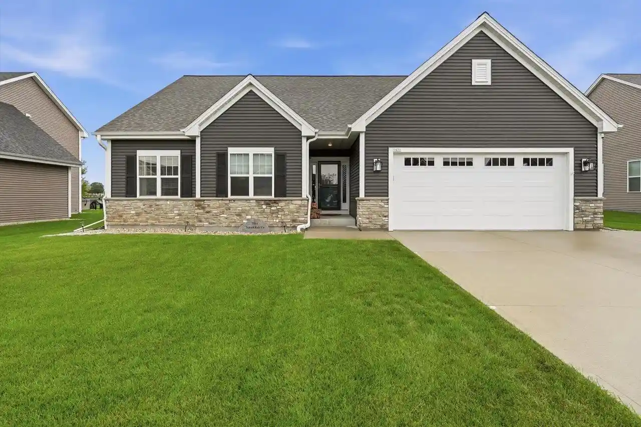 Photo 1 of Single family home for sale at 1431 Rosewood Pass Pass, Oconomowoc, WI 53066 | MLS# 1977980 | Listing updated on 2026-08-30