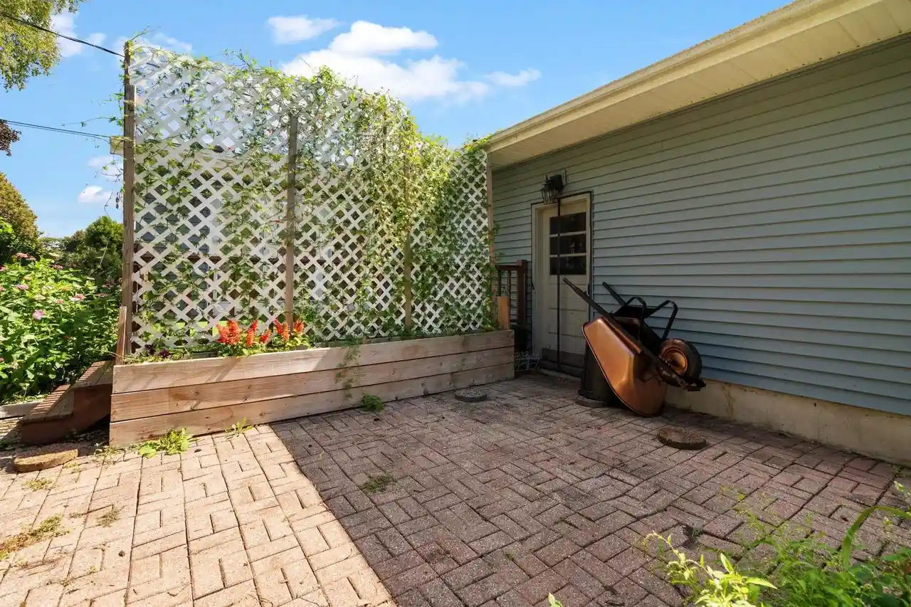 Photo 3 of Single family home for sale at 320 W Elm St, Sun Prairie, WI 53590 | MLS# 2031410 | Listing updated on 2026-09-15