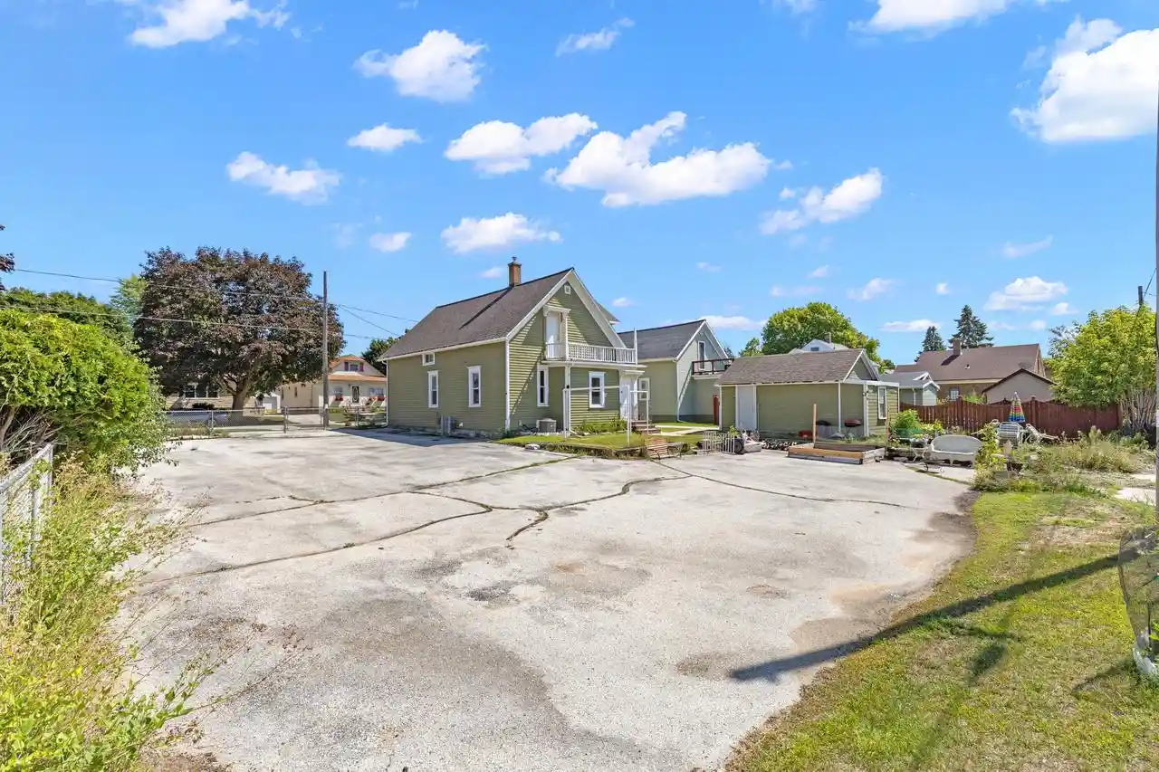 5th image of 1030 S 25Th Street Street, Manitowoc, WI 54220 | MLS# 1977996