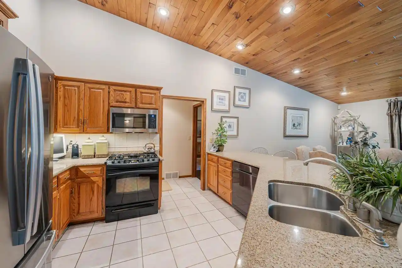 Photo 4 of Single family home for sale at 1794 Garnet Court Court, Menasha, WI 54952 | MLS# 50331725 | Listing updated on 2026-08-28