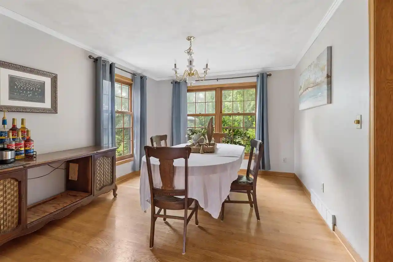 Photo 3 of Single family home for sale at 1029 Highland Park Road Road, Neenah, WI 54956 | MLS# 50331727 | Listing updated on 2026-09-23
