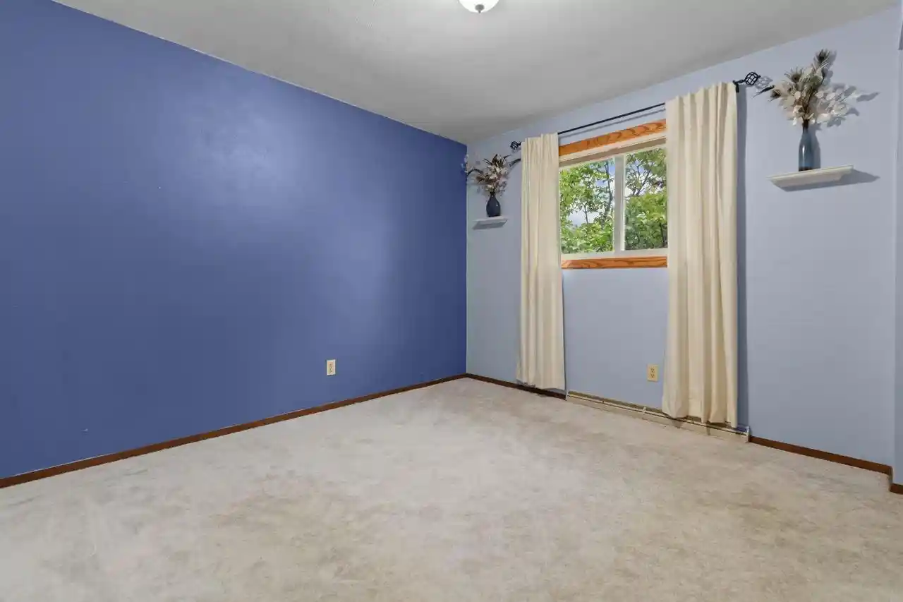 Photo 4 of Sale Pending at 2613 S Jason Dr Dr, Appleton, WI 54915 | MLS# 50331712 | Listing updated on 2026-09-22
