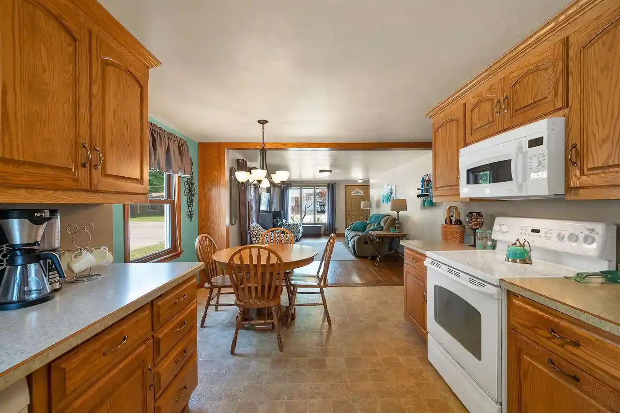 Photo 3 of Sale Pending at 206 Bader Street Street, Green Bay, WI 54302 | MLS# 50331730 | Listing updated on 2026-09-21