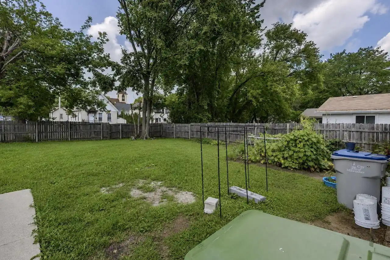 Photo 4 of Single family home for sale at 1943 W Kneeland Street Street, Milwaukee, WI 53205 | MLS# 1978001 | Listing updated on 2026-09-04