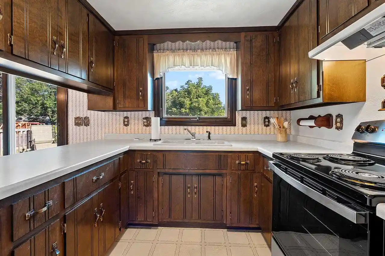 Photo 3 of Sale Pending at 2579 Van Beek Road Road, Green Bay, WI 54311 | MLS# 50331744 | Listing updated on 2026-09-23