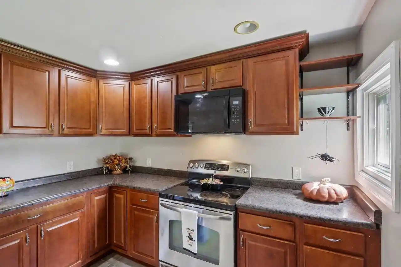 Photo 4 of Single family home for sale at 614 Whitewater Avenue Avenue, Fort Atkinson, WI 53538 | MLS# 1978006 | Listing updated on 2026-09-15
