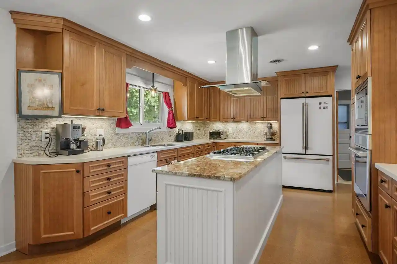 Photo 3 of Single family home for sale at 301 Valley View St, Verona, WI 53593 | MLS# 2031431 | Listing updated on 2026-09-05