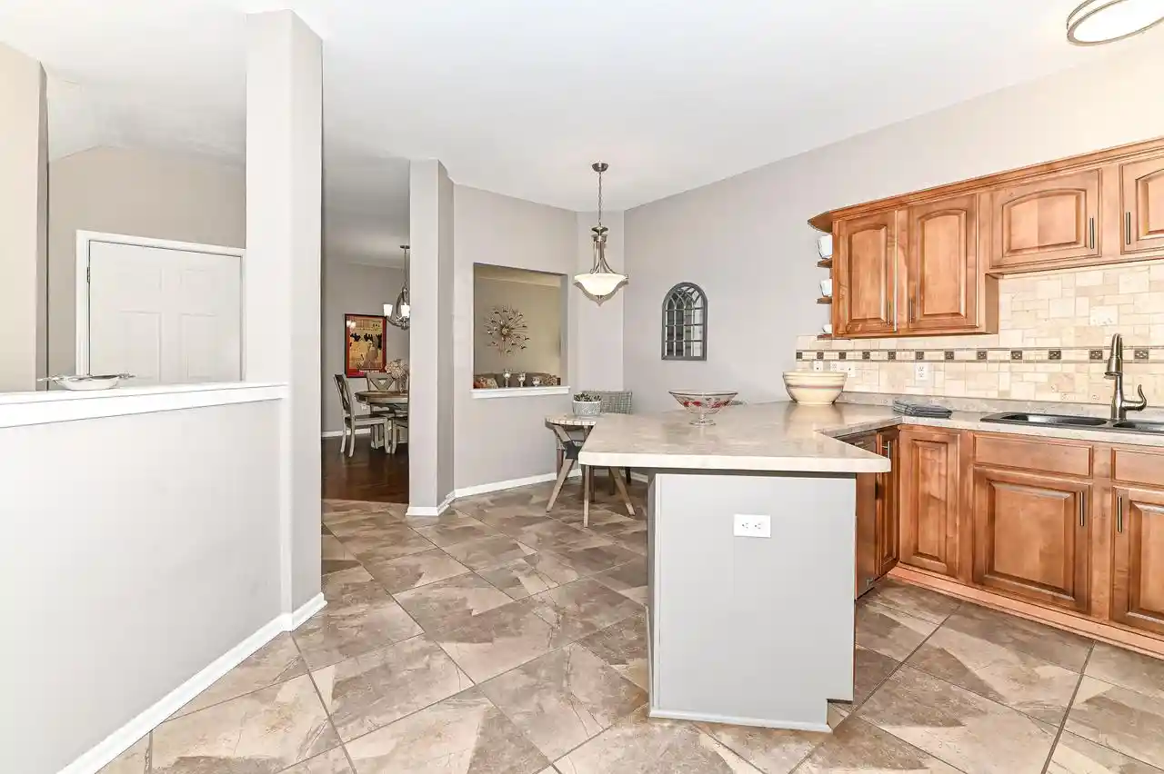 Listing Photo 4 - Condo for sale in building located at 1150 Park Dr Dr, Lake Geneva, WI 53147 - Unit #602