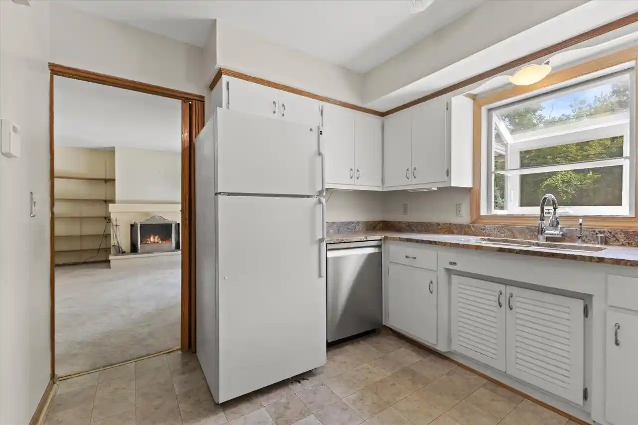 Photo 3 of Single family home for sale at 2310 Guinevere Dr Dr, Brookfield, WI 53045 | MLS# 1978033 | Listing updated on 2026-09-25