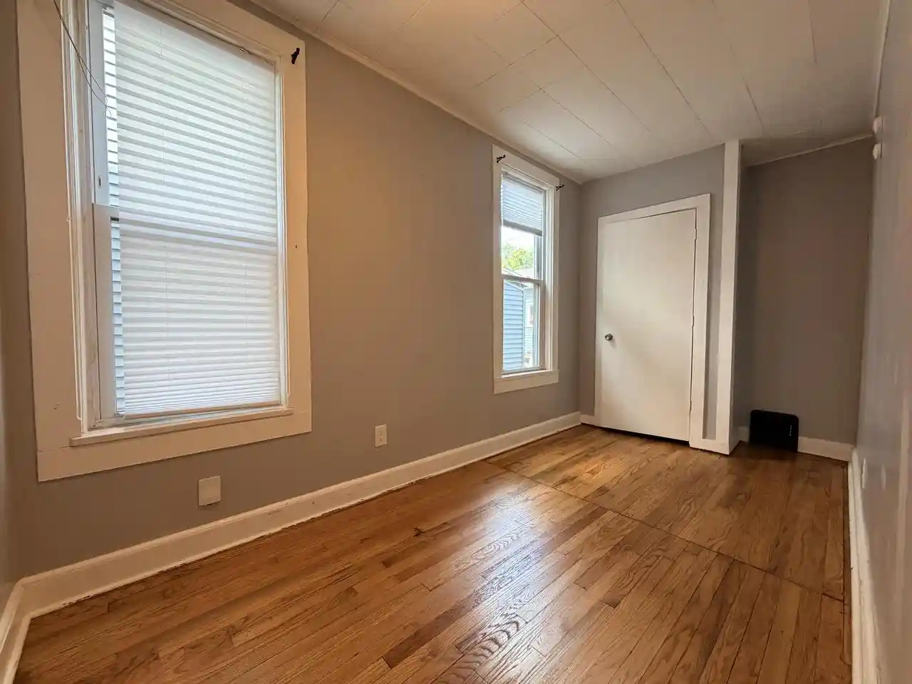 Listing Photo 5 - Condo for sale in building located at 2416 S Burrell St St, Milwaukee, WI 53207 - Unit #2418