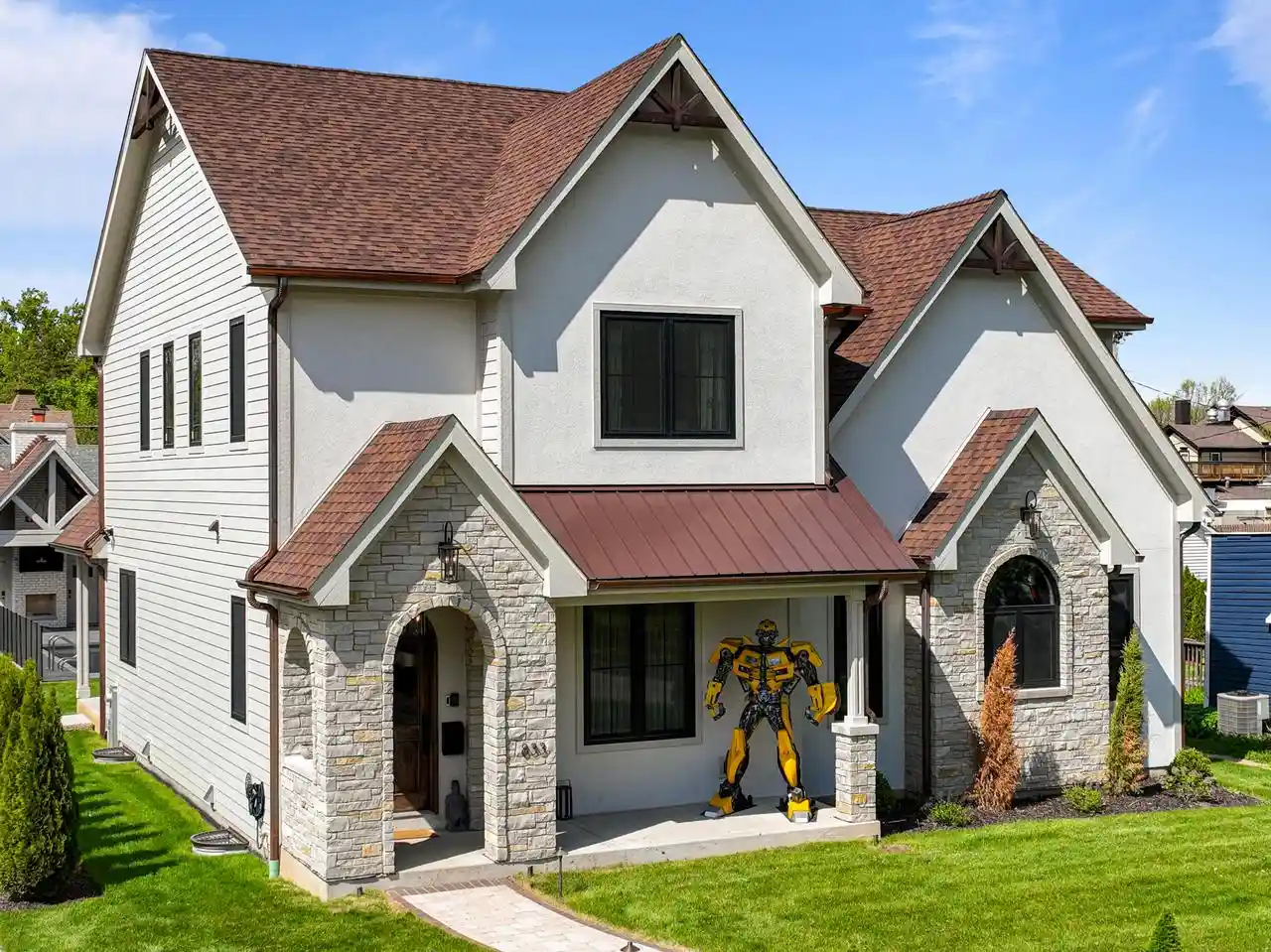Photo 1 of Single family home for sale at 833 Wisconsin Street Street, Lake Geneva, WI 53147 | MLS# 1978036 | Listing updated on 2026-09-10