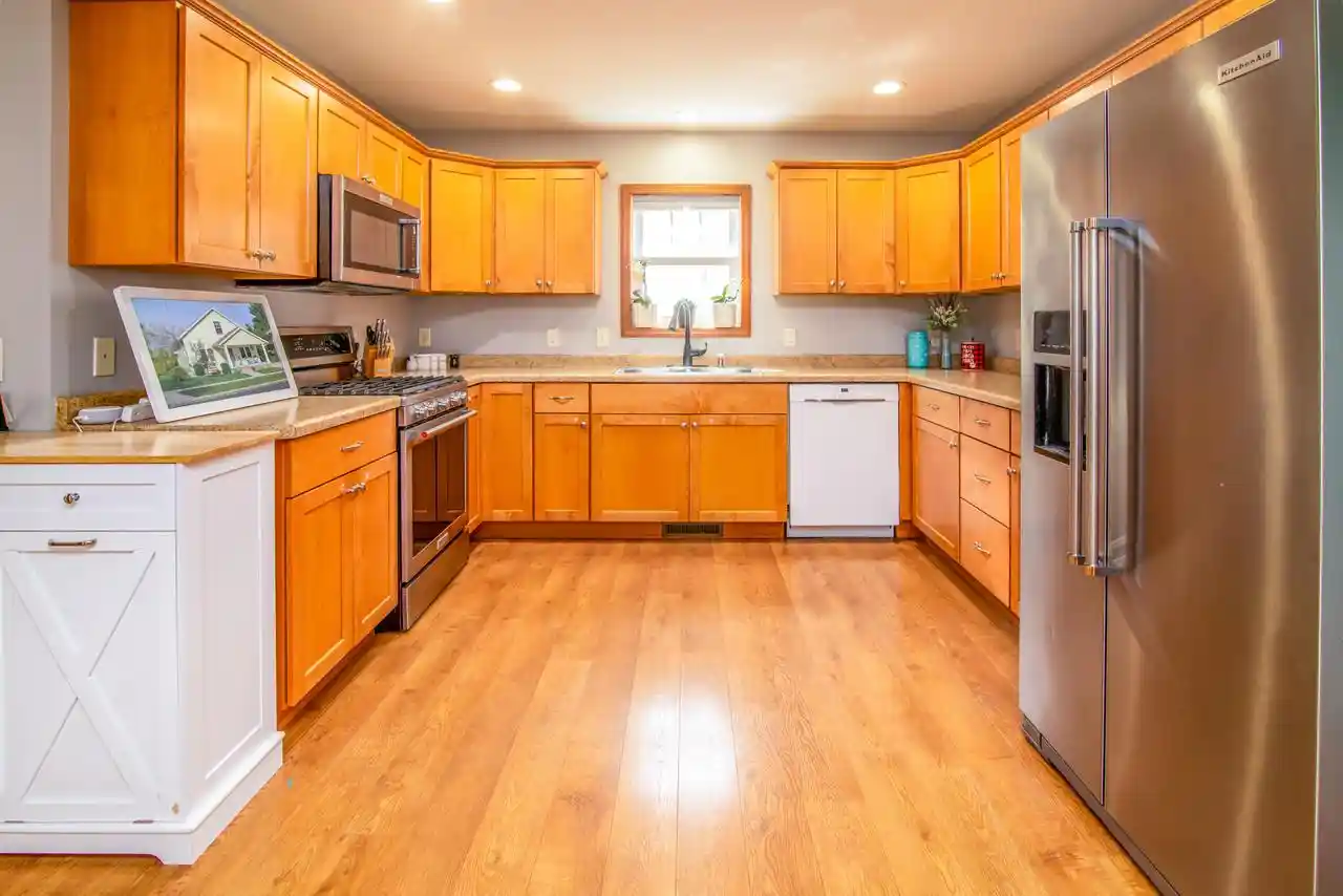 Photo 4 of Sale Pending at 1118 River Dr Dr, Watertown, WI 53094 | MLS# 1978034 | Listing updated on 2026-08-29