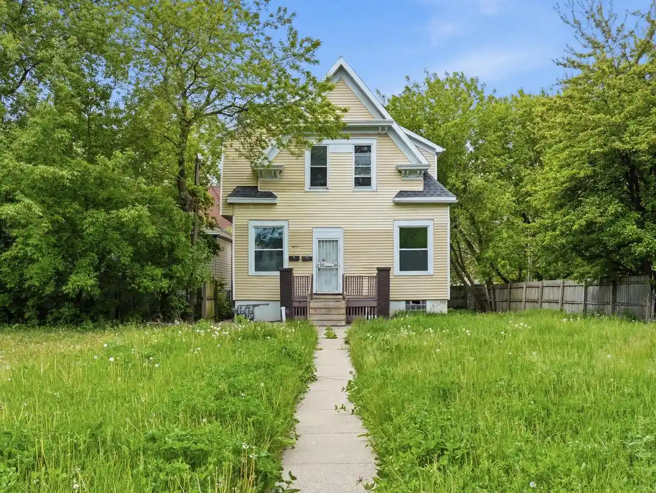 Photo 1 of Multi family home for sale at 2911 N 6th Street, Milwaukee, WI 53212 | MLS# 1978048 | Listing updated on 2026-09-03