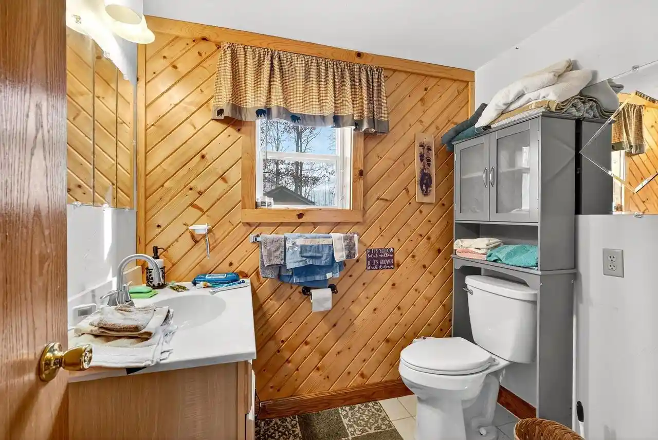 Photo 4 of Single family home for sale at W9499 W 28Th Road Road, Crivitz, WI 54114 | MLS# 50331759 | Listing updated on 2026-09-08