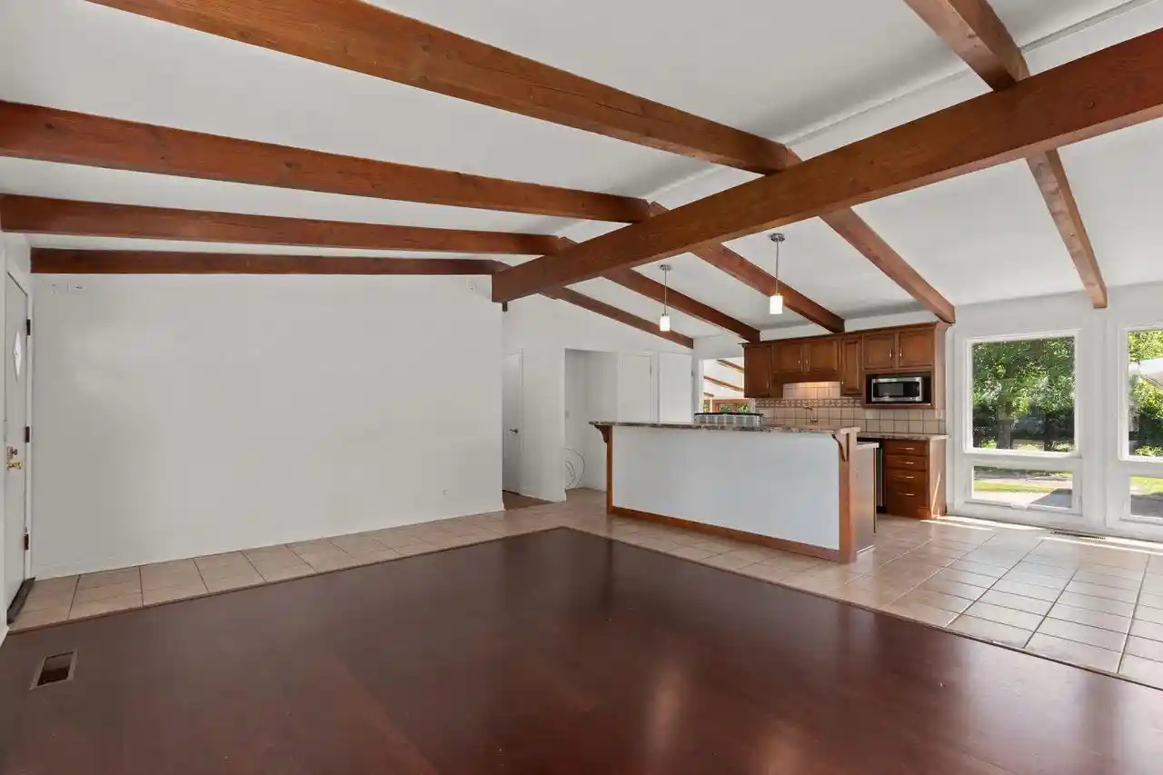 Photo 4 of Single family home for sale at 1602 Doemel Street Street, Oshkosh, WI 54901 | MLS# 50331772 | Listing updated on 2026-08-31