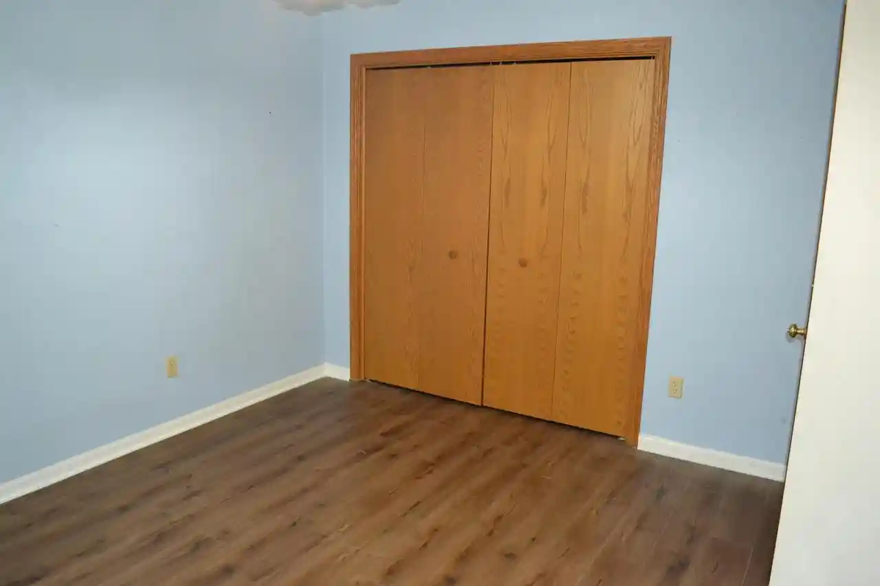 Photo 2 of Single family home for sale at 40 Rolling Green Circle Circle, Oshkosh, WI 54904 | MLS# 50331764 | Listing updated on 2026-08-30