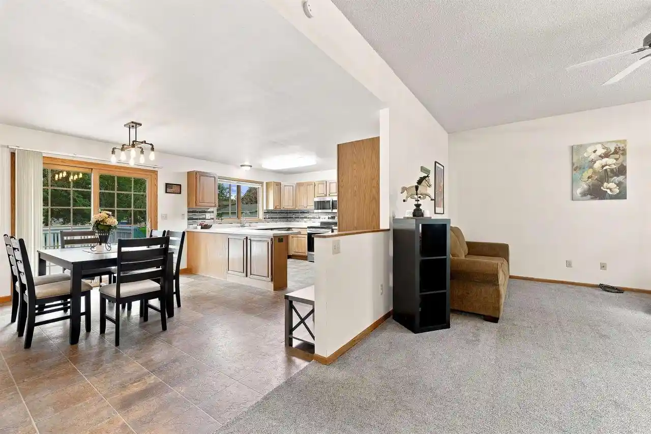 Photo 3 of Single family home for sale at 2641 Porter Road Road, Plover, WI 54467 | MLS# 22604205 | Listing updated on 2026-09-08