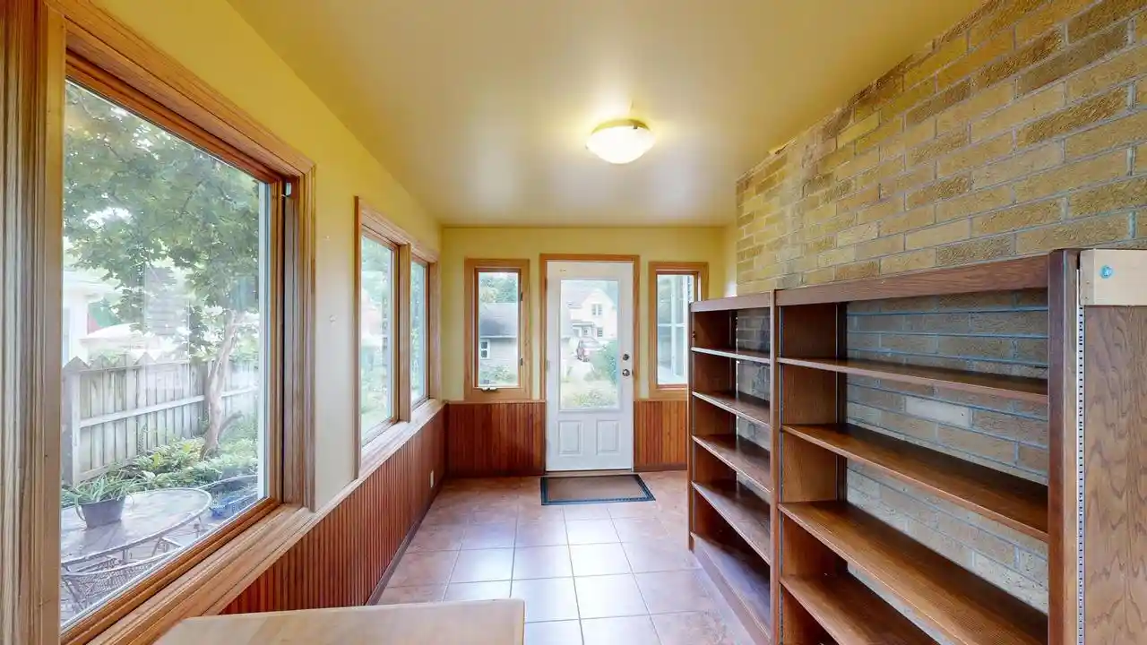 Photo 3 of Single family home for sale at 521 Losey Boulevard N Boulevard N, La Crosse, WI 54601 | MLS# 1978064 | Listing updated on 2026-08-31