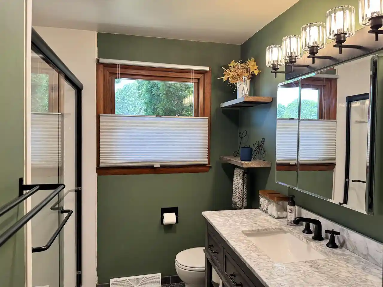 Photo 4 of Single family home for sale at 1700 Chateau Dr Dr, Green Bay, WI 54301 | MLS# 50331770 | Listing updated on 2026-09-18