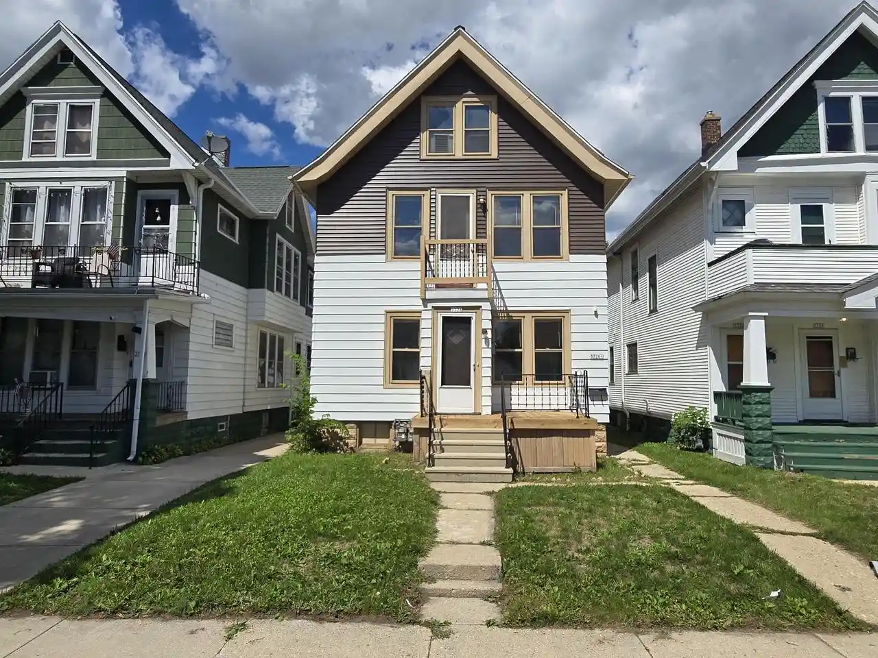 Photo 1 of Multi family home for sale at 3726 W Dorothy Pl Pl #3726A, Milwaukee, WI 53215 | MLS# 1978072 | Listing updated on 2026-09-11