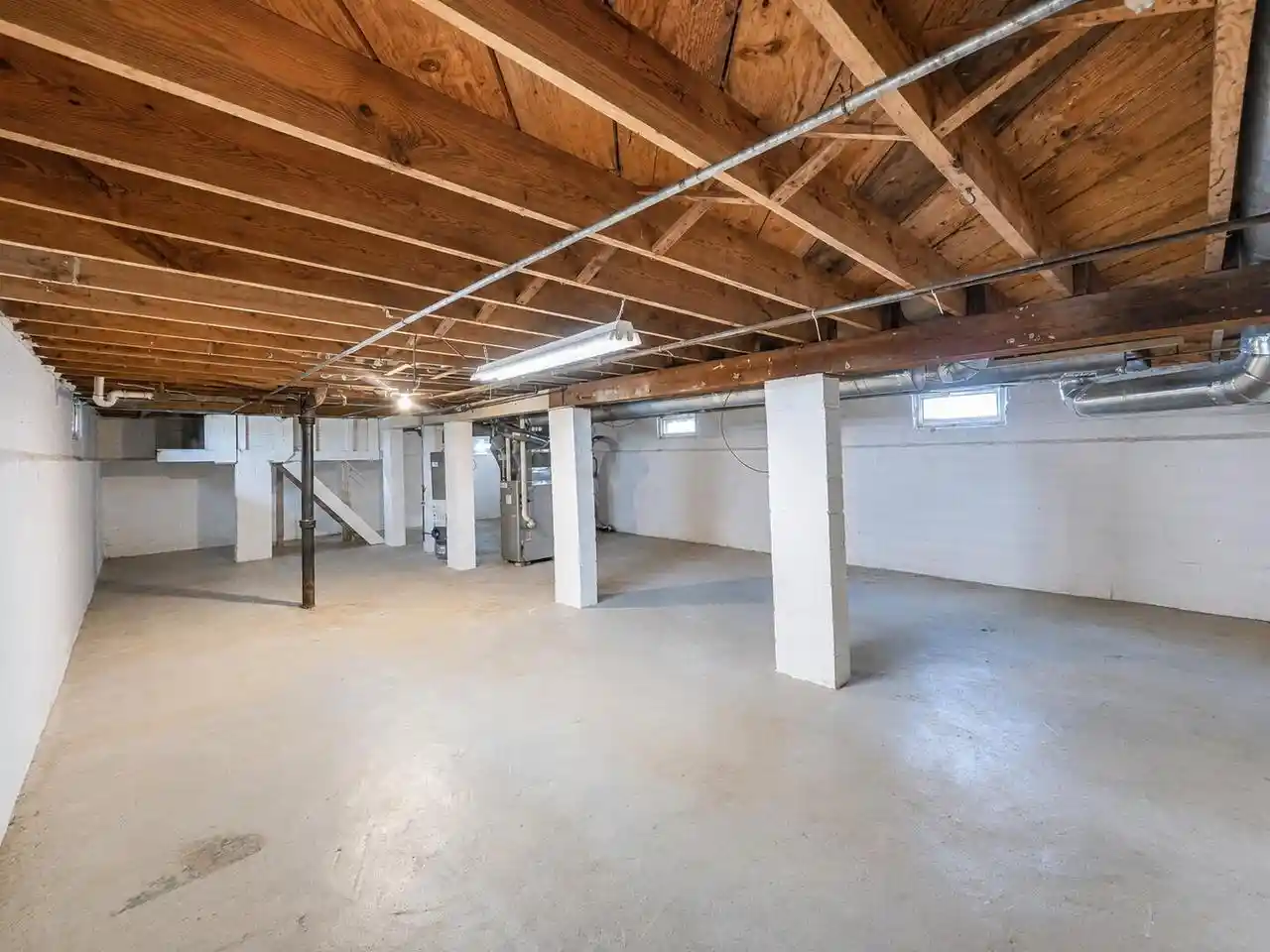 Photo 3 of Single family home for sale at 1525 Arthur Avenue Avenue, Racine, WI 53405 | MLS# 1978076 | Listing updated on 2026-08-30