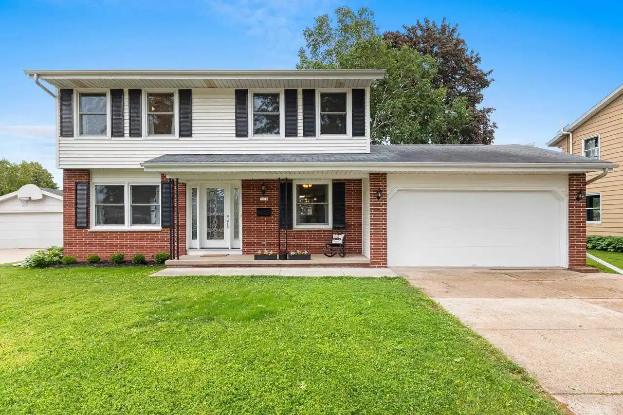 Photo 1 of Single family home for sale at 1116 Reichow Street Street, Oshkosh, WI 54902 | MLS# 50331781 | Listing updated on 2026-09-03