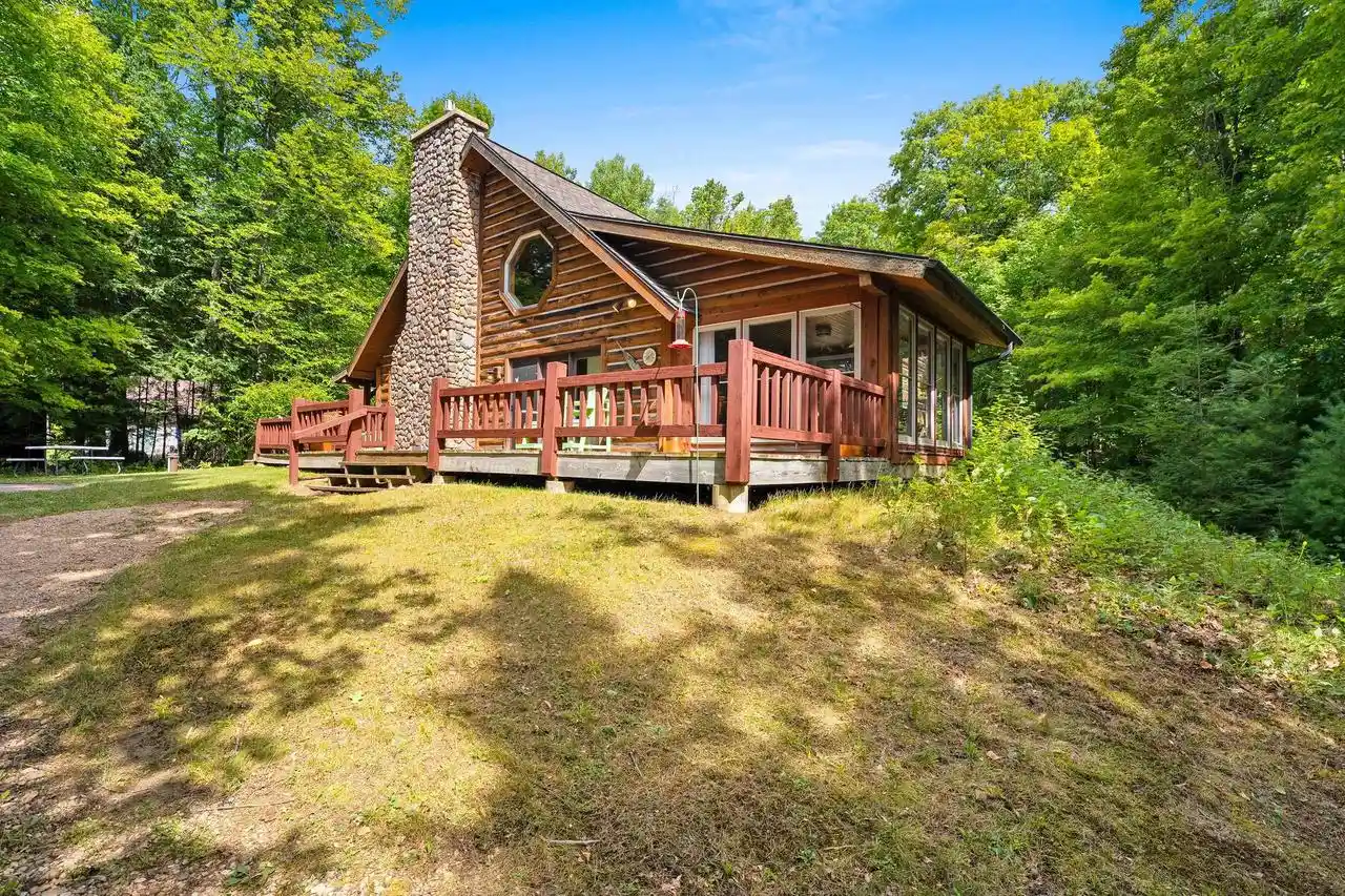 Photo 2 of Single family home for sale at 1511 S Shore Dr Dr, Wabeno, WI 54566 | MLS# 50331783 | Listing updated on 2026-09-08