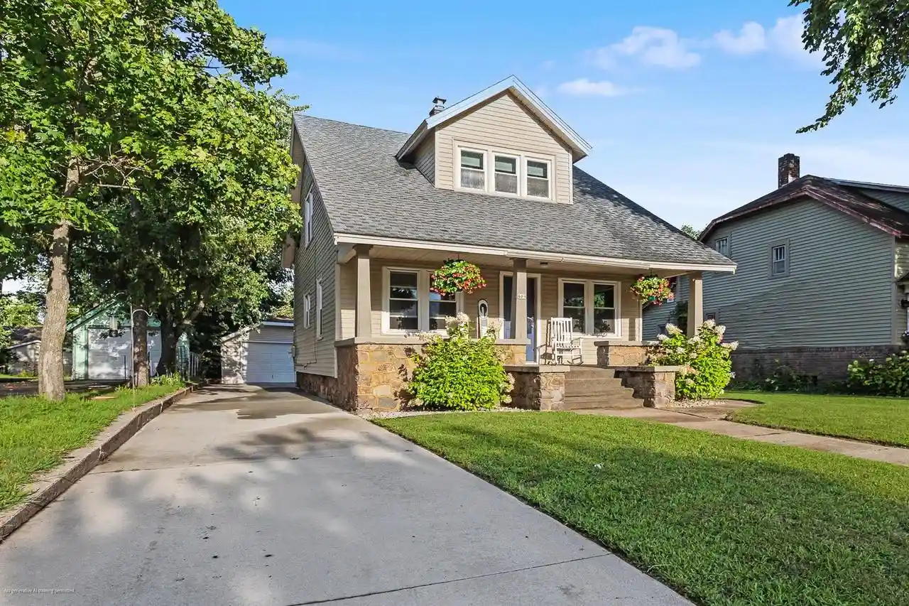 Photo 1 of Single family home for sale at 809 Illinois Avenue Avenue, Stevens Point, WI 54481 | MLS# 22604208 | Listing updated on 2026-08-30