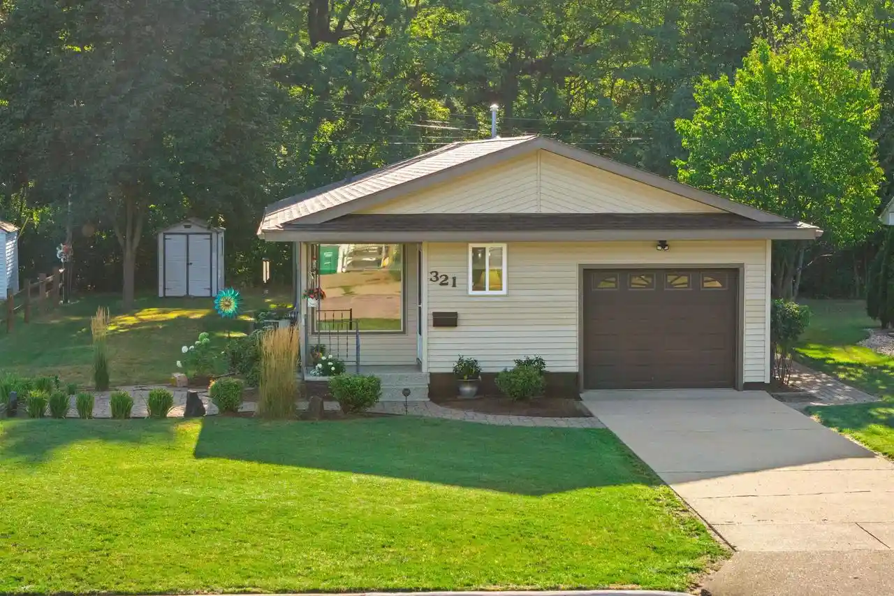 Photo 1 of Single family home for sale at 321 19th Street S, Wisconsin Rapids, WI 54494 | MLS# 22604207 | Listing updated on 2026-08-29