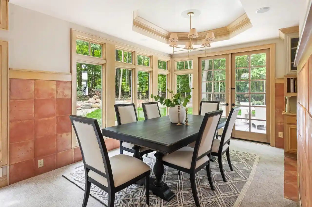 Photo 4 of Single family home for sale at 889 Horns Corners Rd, Cedarburg, WI 53012 | MLS# 1978079 | Listing updated on 2026-10-03