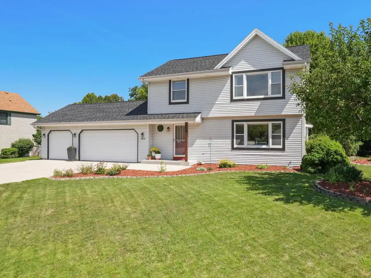 1st image of N6275 Woodland Meadows Dr Dr, Sheboygan, WI 53083 | MLS# 1978087