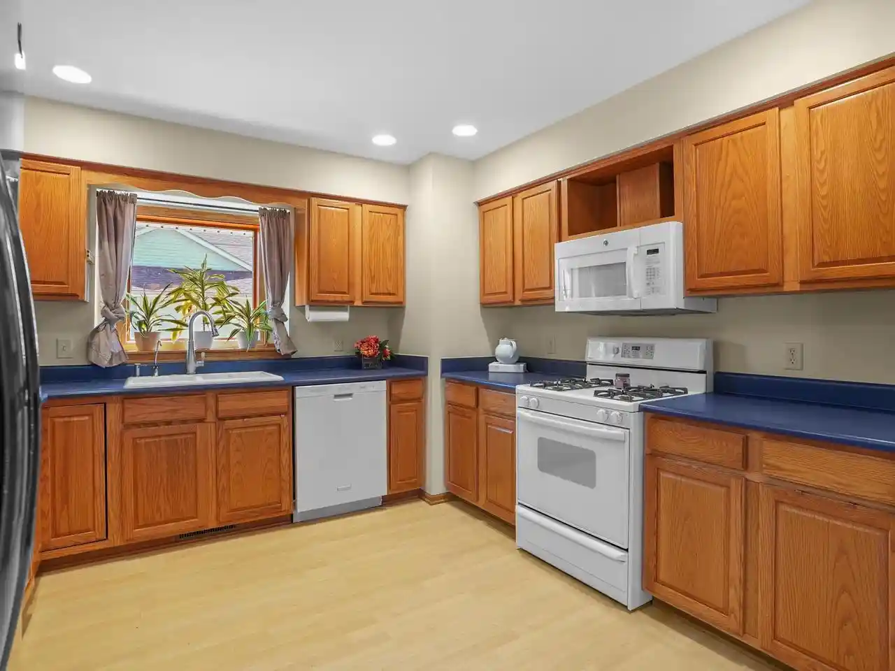 3rd image of N6275 Woodland Meadows Dr Dr, Sheboygan, WI 53083 | MLS# 1978087