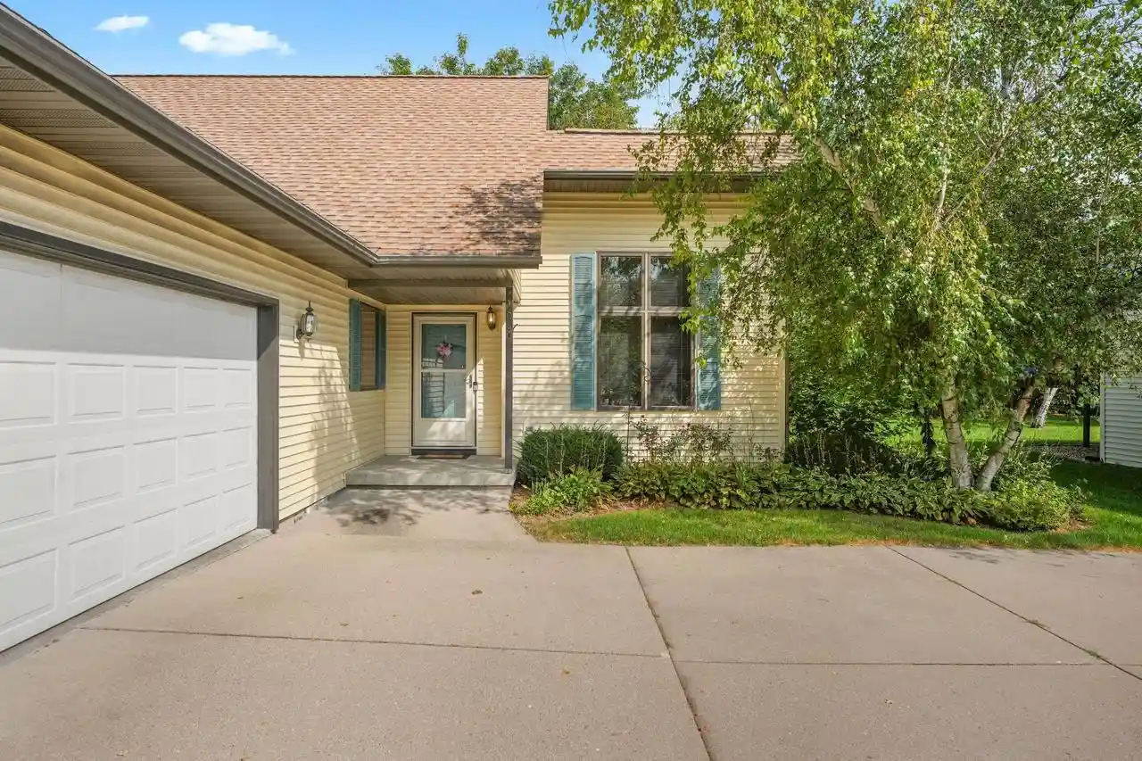 Photo 1 of Sale Pending at 109 W Parkview St, Cottage Grove, WI 53527 | MLS# 2031454 | Listing updated on 2026-09-17