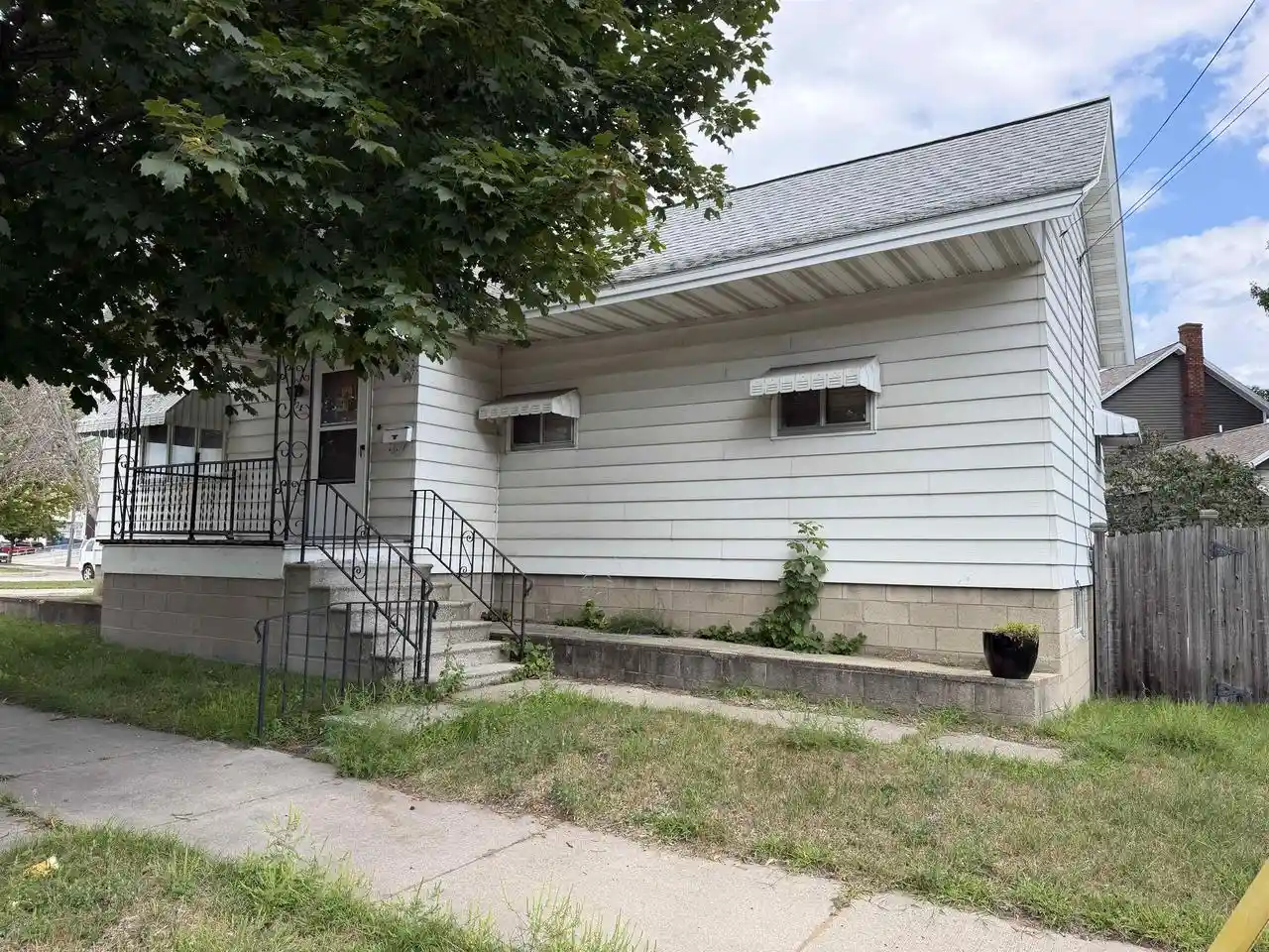 Photo 1 of Single family home for sale at 822 4th Street Street, Menominee, MI 49858 | MLS# 50331790 | Listing updated on 2026-09-16