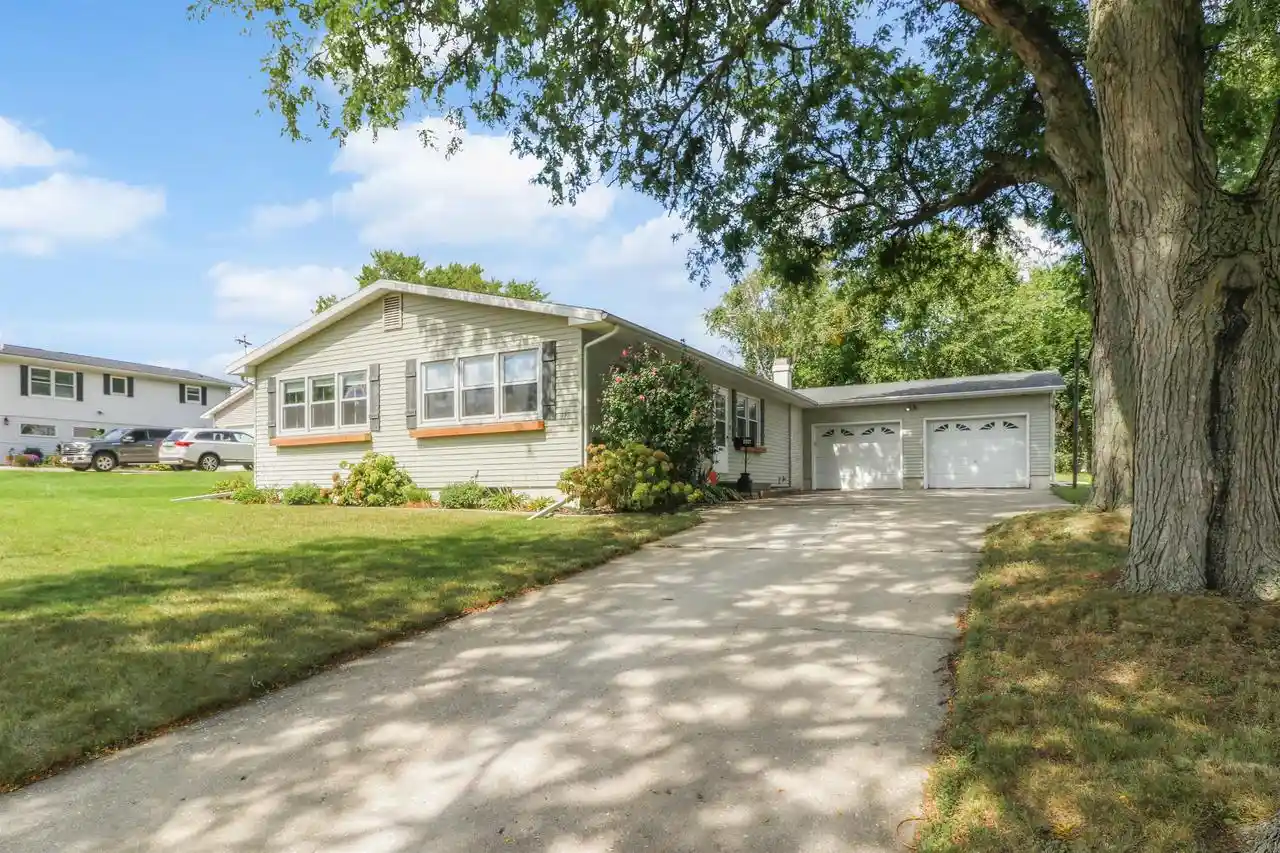 Photo 1 of Single family home for sale at 316 South Ave, Edgerton, WI 53534 | MLS# 2031455 | Listing updated on 2026-09-11