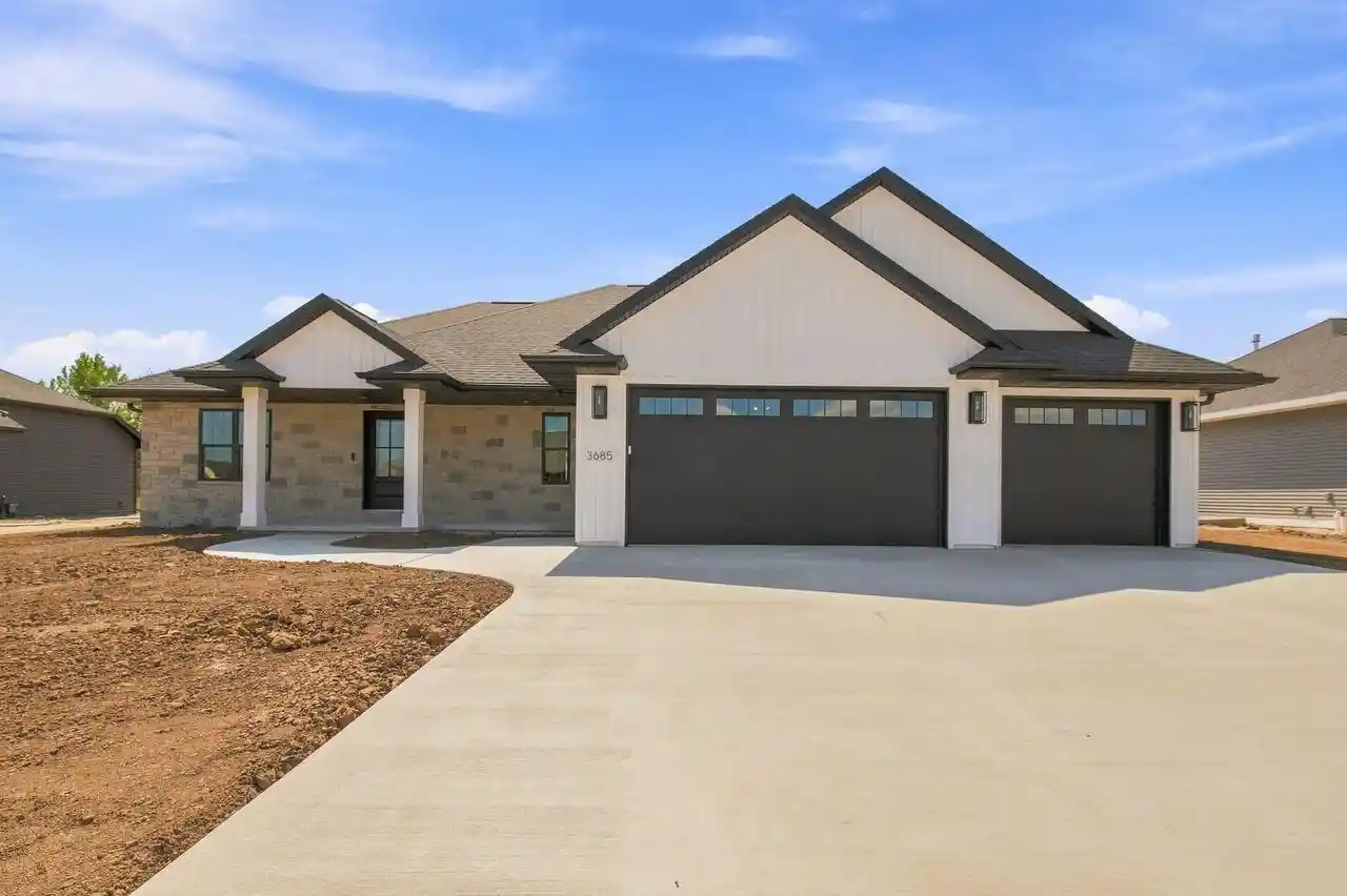 Photo 1 of Single family home for sale at 3685 Ella Jo Way Way, De Pere, WI 54115 | MLS# 50331791 | Listing updated on 2026-09-07