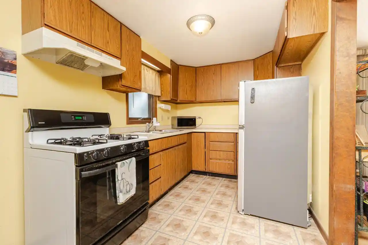 3rd image of N1196 Birch Dr Dr, Genoa City, WI 53128 | MLS# 1978091