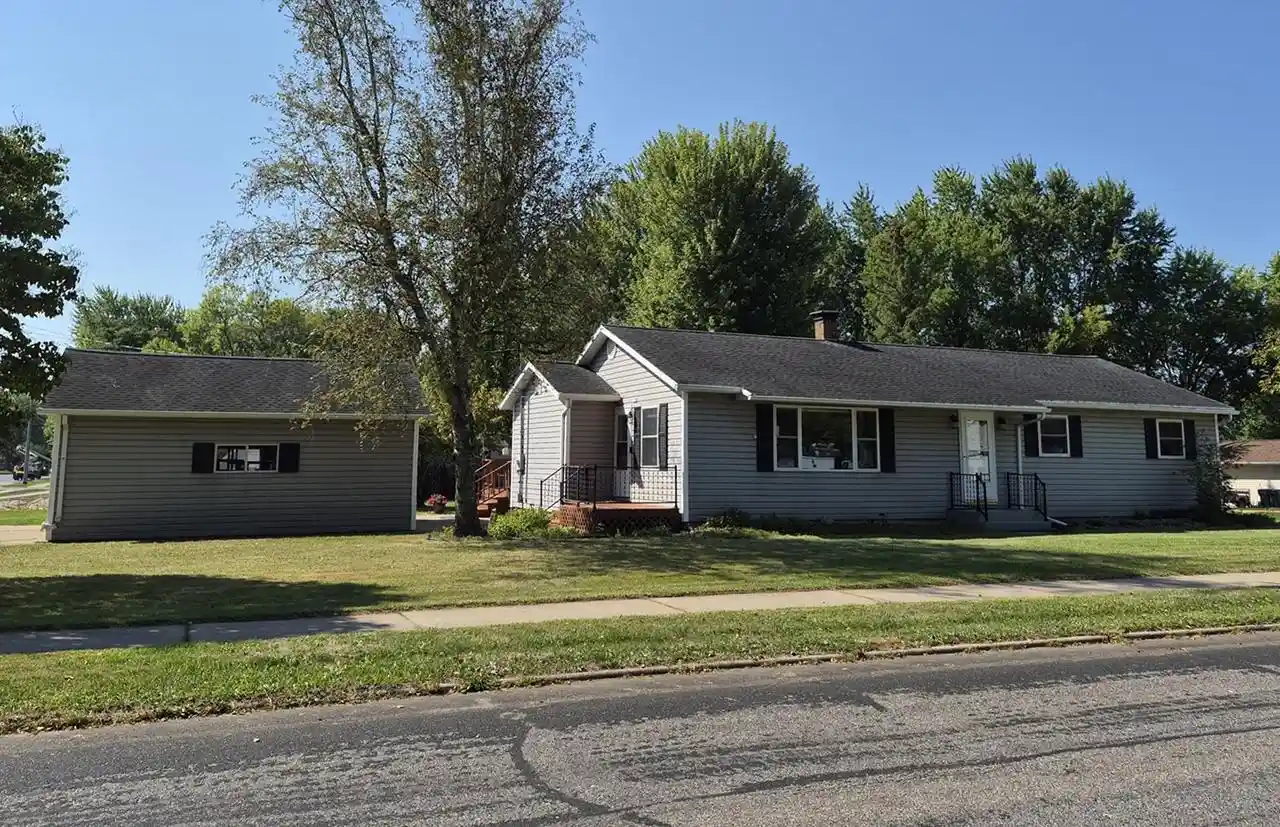 Photo 1 of Single family home for sale at 1700 S Washington Avenue Avenue, Marshfield, WI 54449 | MLS# 22604209 | Listing updated on 2026-09-15