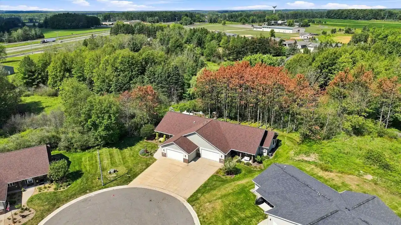 Photo 3 of Single family home for sale at 1807 Savannah Circle Circle, Marshfield, WI 54449 | MLS# 22604210 | Listing updated on 2026-08-28