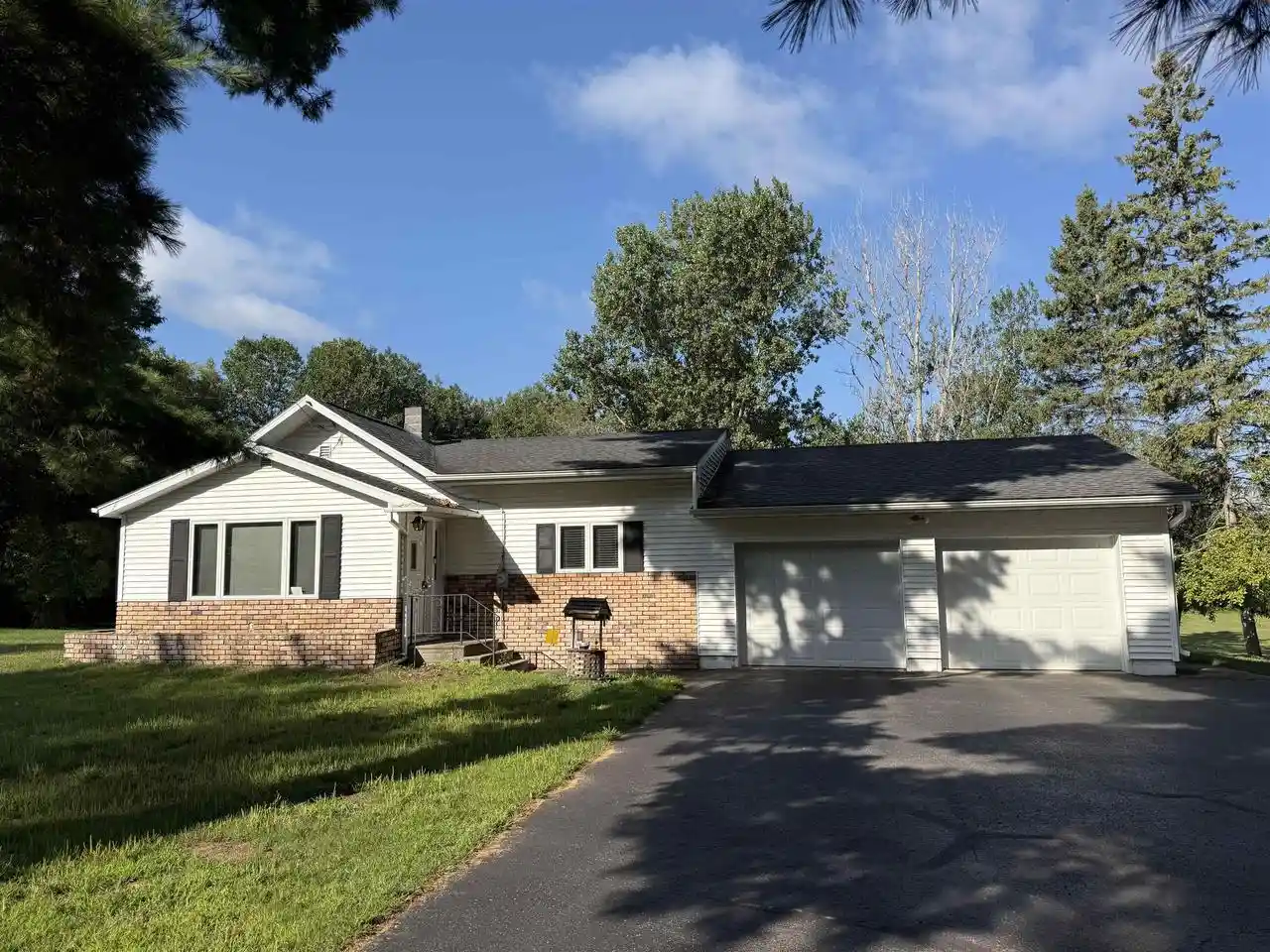 Photo 1 of Sale Pending at N1261 Bay De Noc Dr Dr, Menominee, MI 49858 | MLS# 50331794 | Listing updated on 2026-09-08