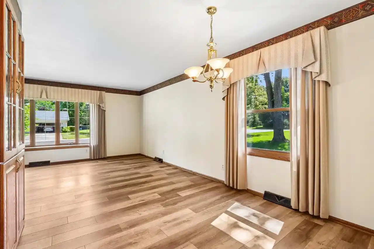 3rd image of W167N10425 Bridle Path Path, Germantown, WI 53022 | MLS# 1978095