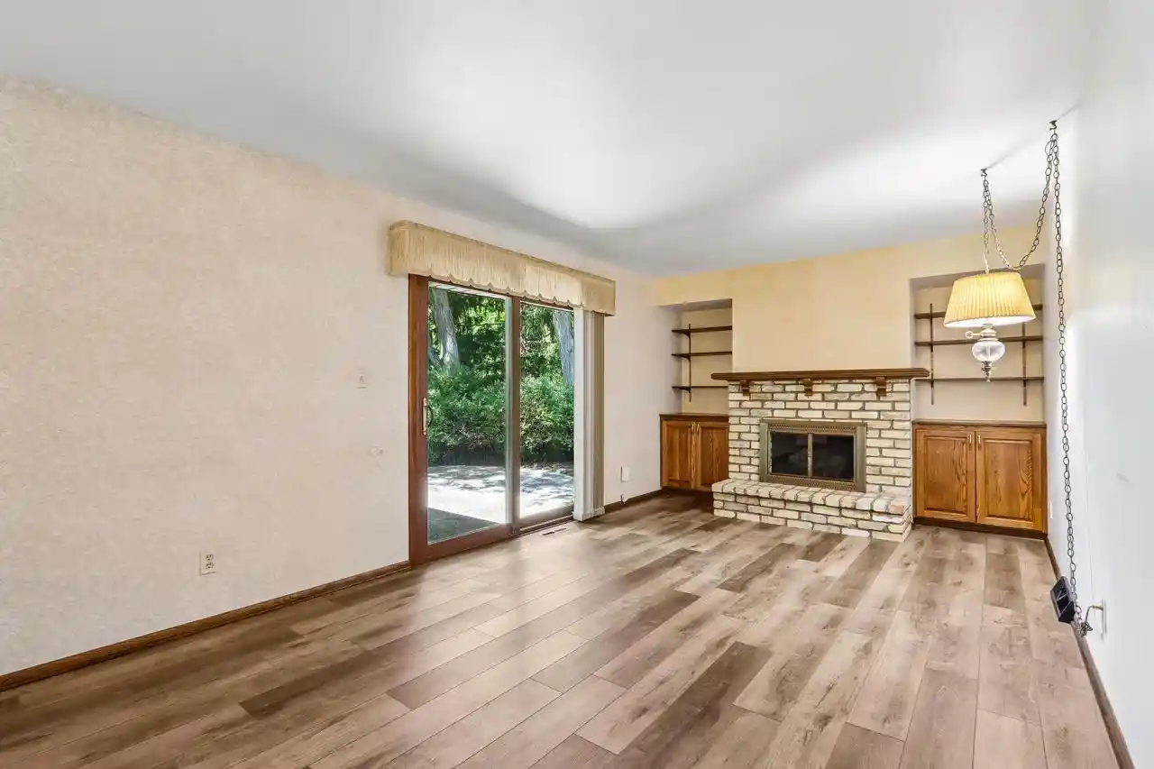 5th image of W167N10425 Bridle Path Path, Germantown, WI 53022 | MLS# 1978095