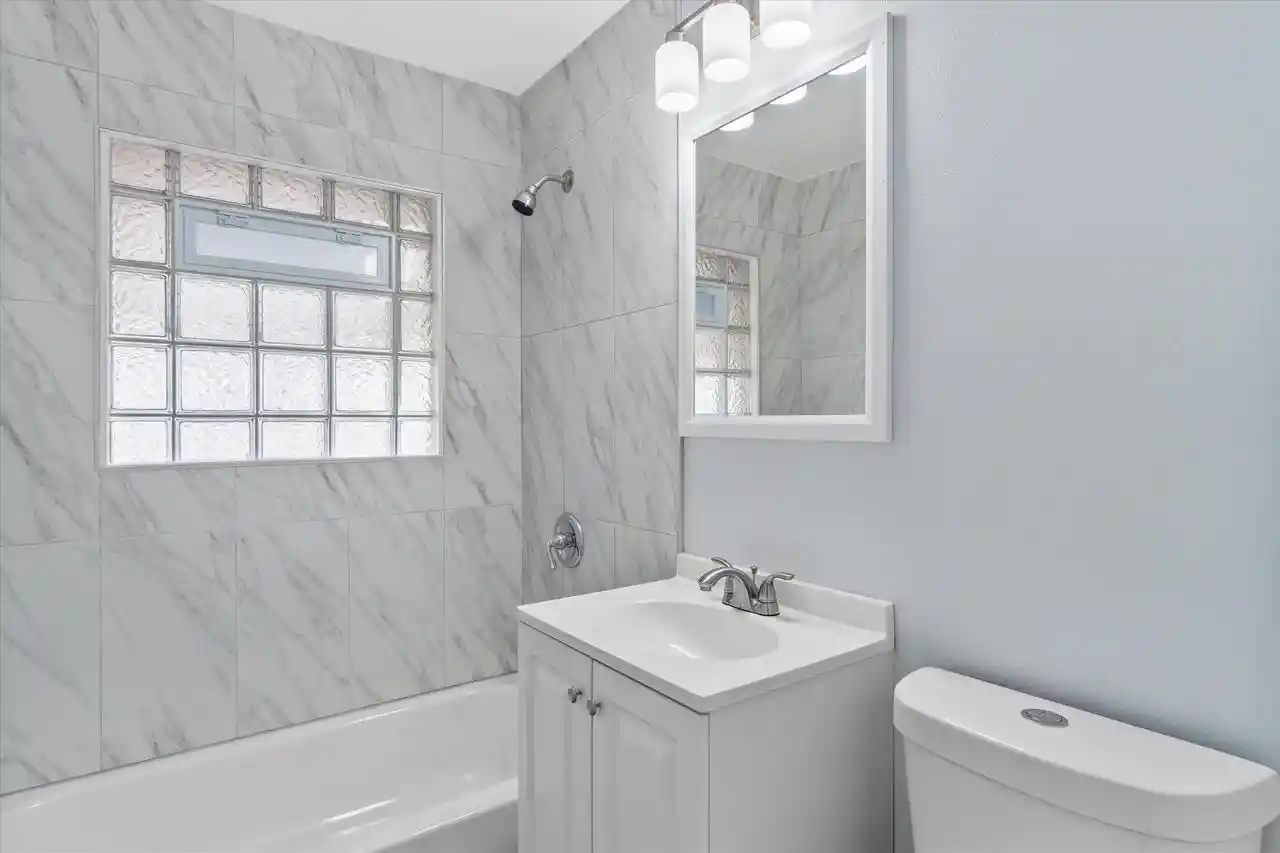 Photo 2 of Single family home for sale at 2101 W Fairmount Avenue Avenue, Milwaukee, WI 53209 | MLS# 1978097 | Listing updated on 2026-08-27