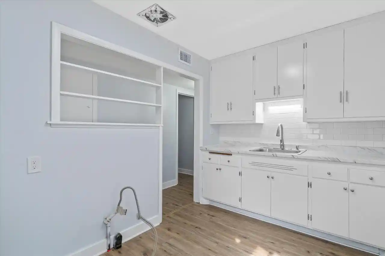 Photo 23 of Single family home for sale at 2101 W Fairmount Avenue Avenue, Milwaukee, WI 53209 | MLS# 1978097 | Listing updated on 2026-08-27