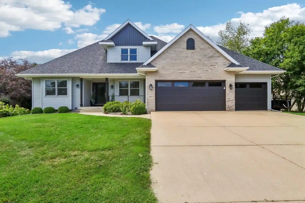 Photo 1 of Sale Pending at 1013 Starlight Ln, Cottage Grove, WI 53527 | MLS# 2031464 | Listing updated on 2026-09-17